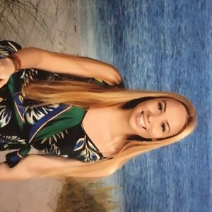 Meet your Posher, Stephanie